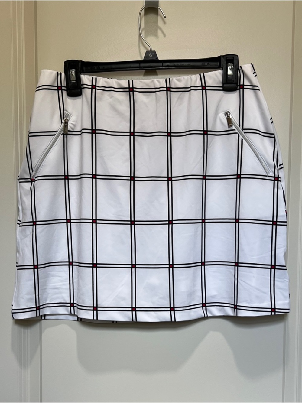 Tail White Plaid Mini Skirt with Black Grid and Red Accents